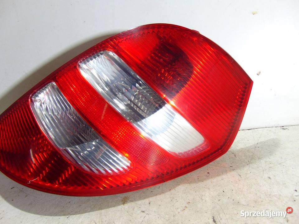 LAMPA PRAWA TYLNA TYŁ 6 PIN MERCEDES W169