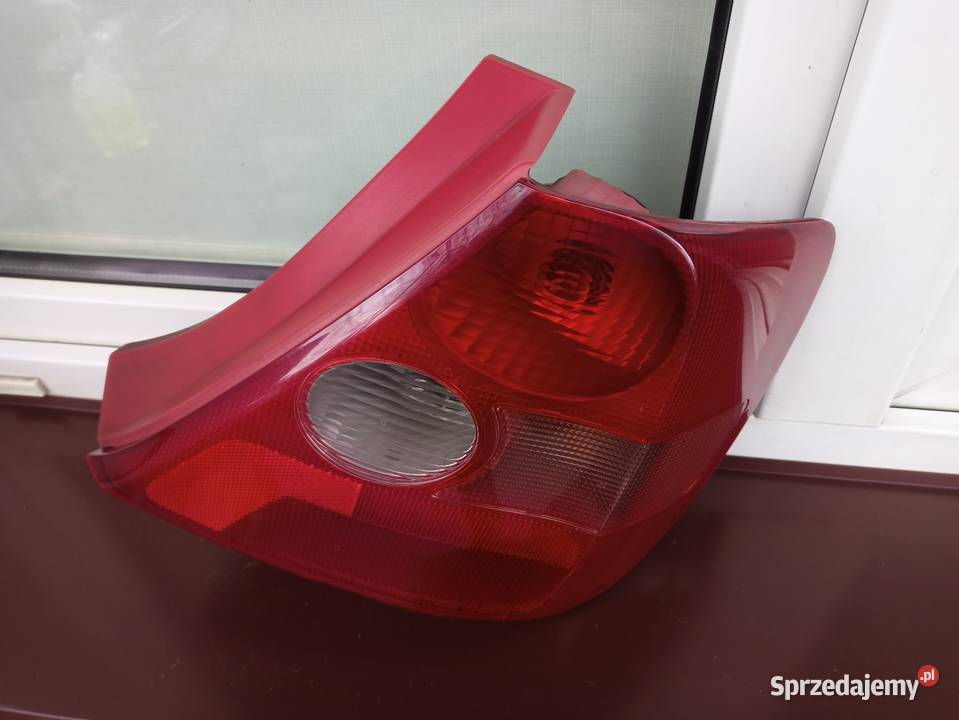 Honda Civic VII HB 3D EP lampa tył tylna prawa Sieradz