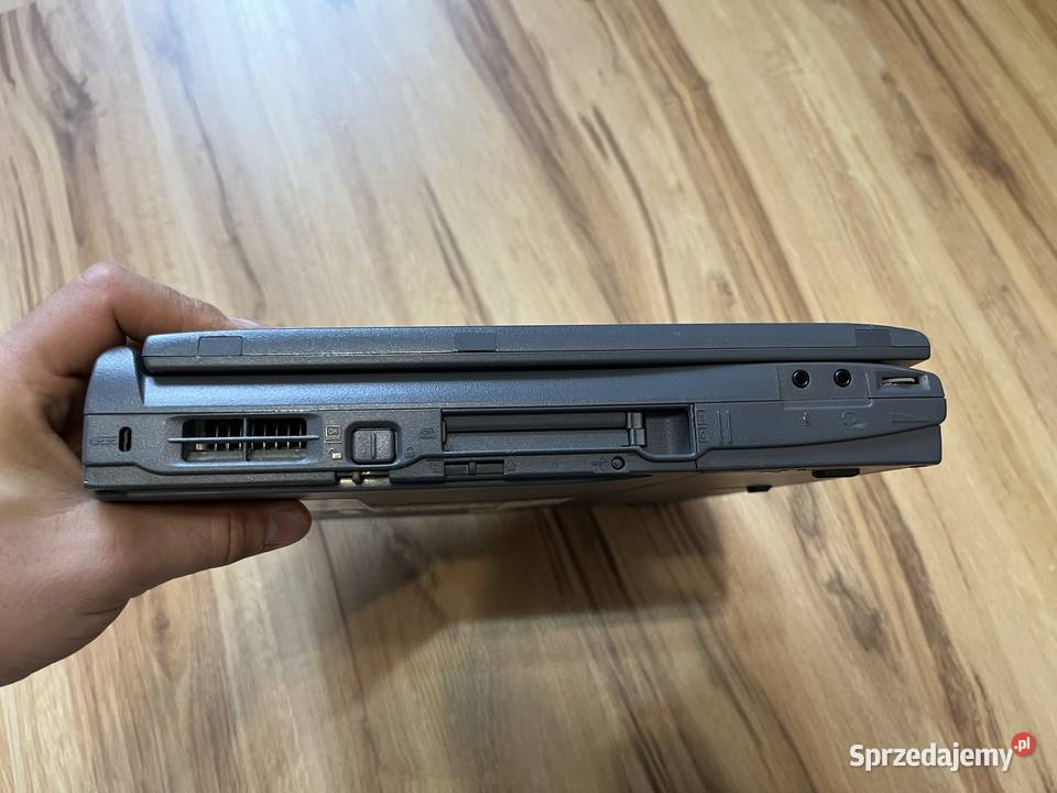 Zabytkowy laptop Toshiba Satellite Pro 4200 Brzana