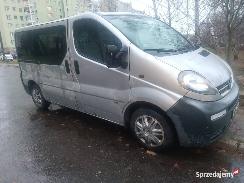 Opel Vivaro 19 6b bus 2003r mechanicznie sprawny Warszawa