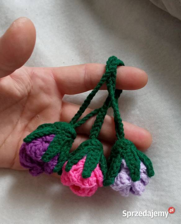 Różyczki wykonane na szydełkubreloki Rękodzieło Łask