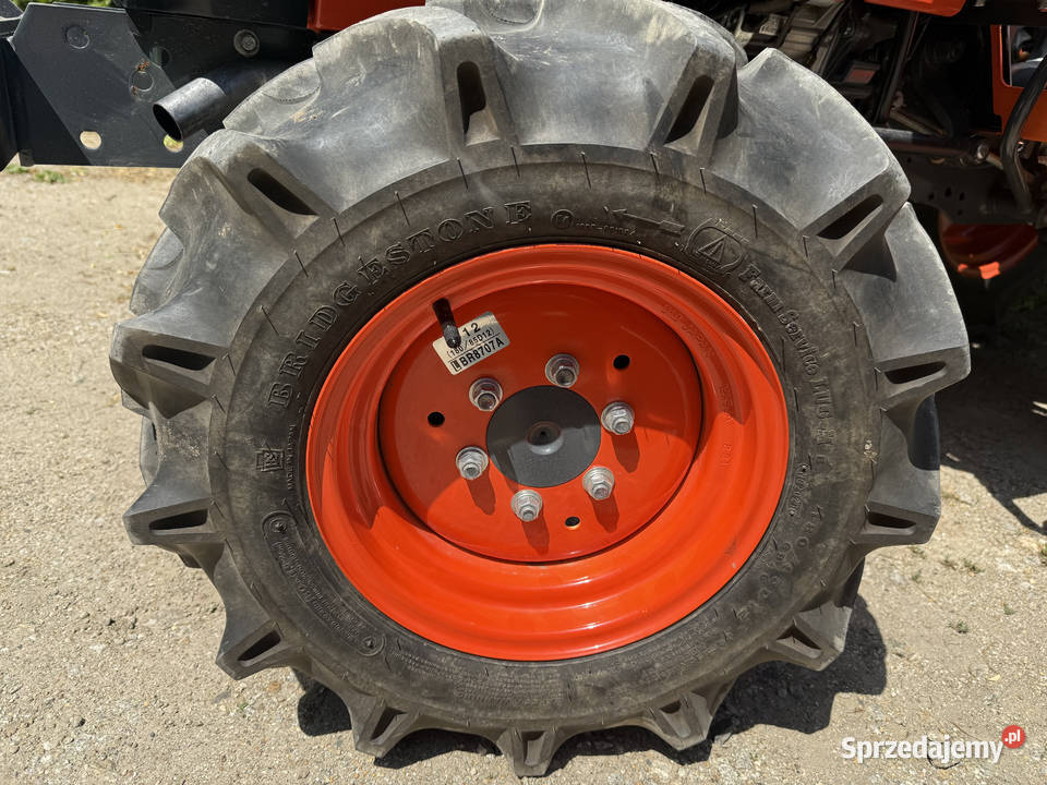 Kubota B1241 minitraktor 4x4 gwarancja