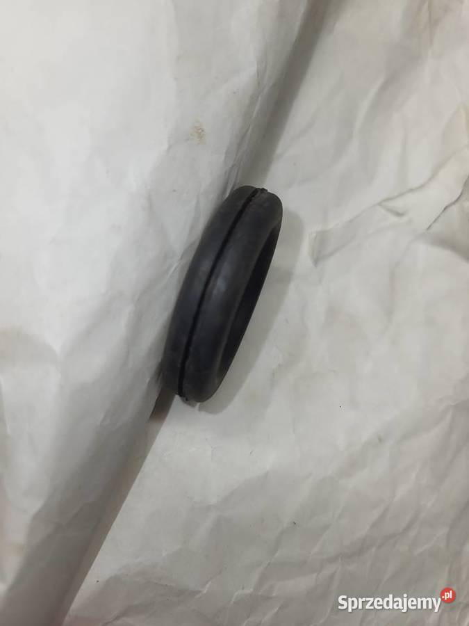 Trabant 601 Nowa gumowa przelotka instalacji Piaseczno