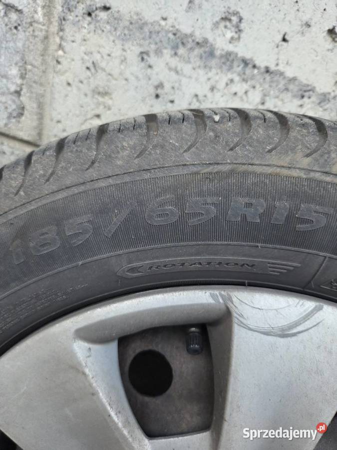 Opony całoroczne na felgach stalowych Hyundai Ciechanowiec