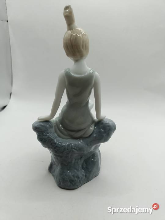 Figurka dziewczyna blondyna z pieskiem Zamość