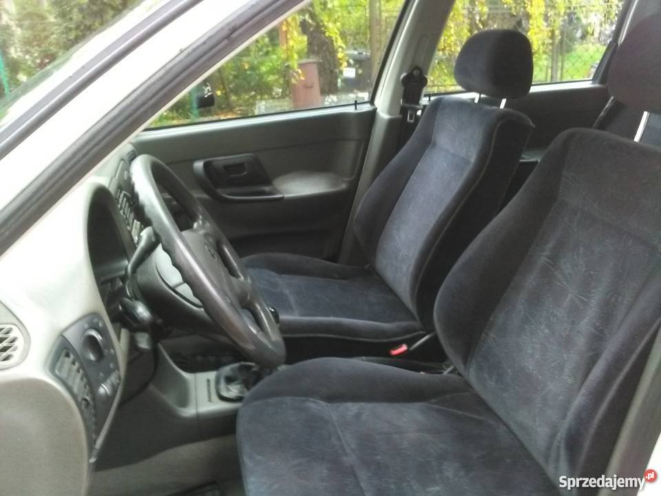 VOLKSWAGEN POLO KOMBI 14 1997 1 REJ 1999 Bielsko-Biała