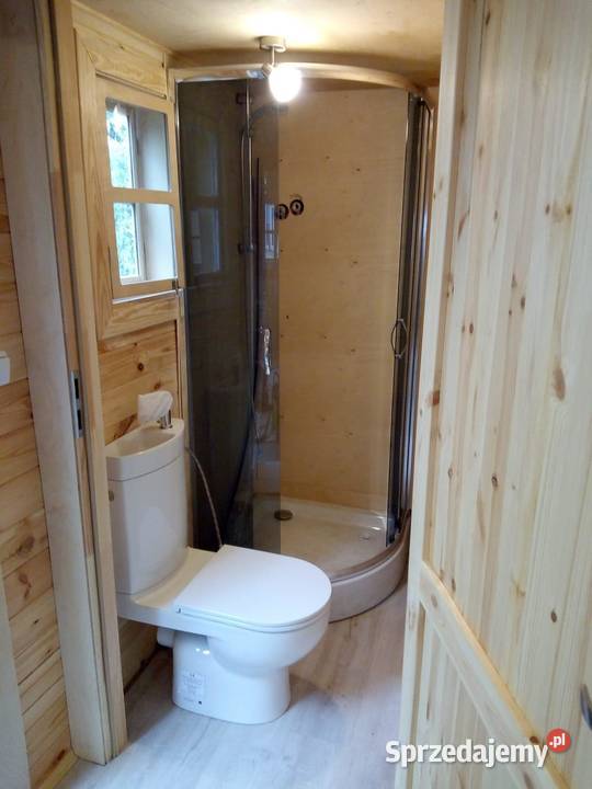 Mobilny drewniany domek z kuchnią łazienką i Borzęcin Duży