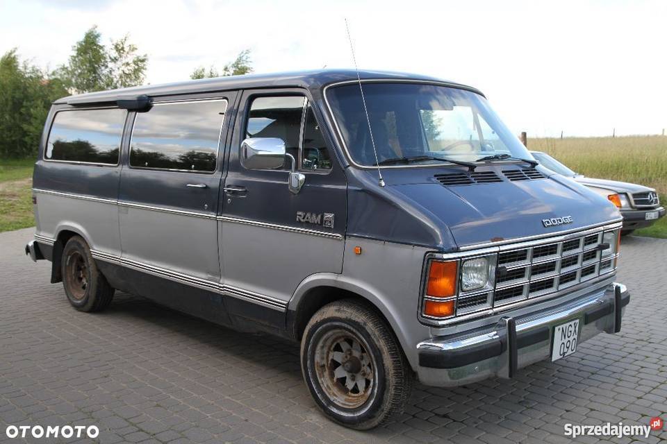Sprzedam dodge b250 wielkopolskie Książ Wielkopolski