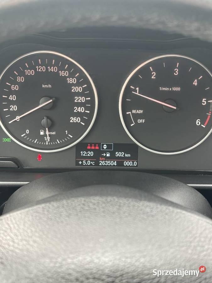 BMW seria 1 zadbane 2 komplety kół sprzedam