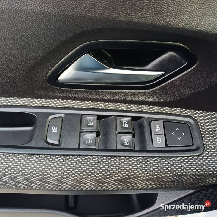 Dacia Sandero III 10i tce 91 III 2020 999cm3 Suchorzew