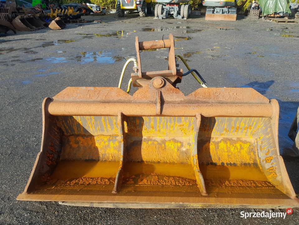 Łyżka skarpowa hydrauliczna KEEN na dwóch Maków Podhalański