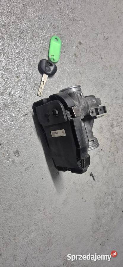 Przepustnica kluczyk stacyjka Piaggio X10 zestaw Poręba Wielka