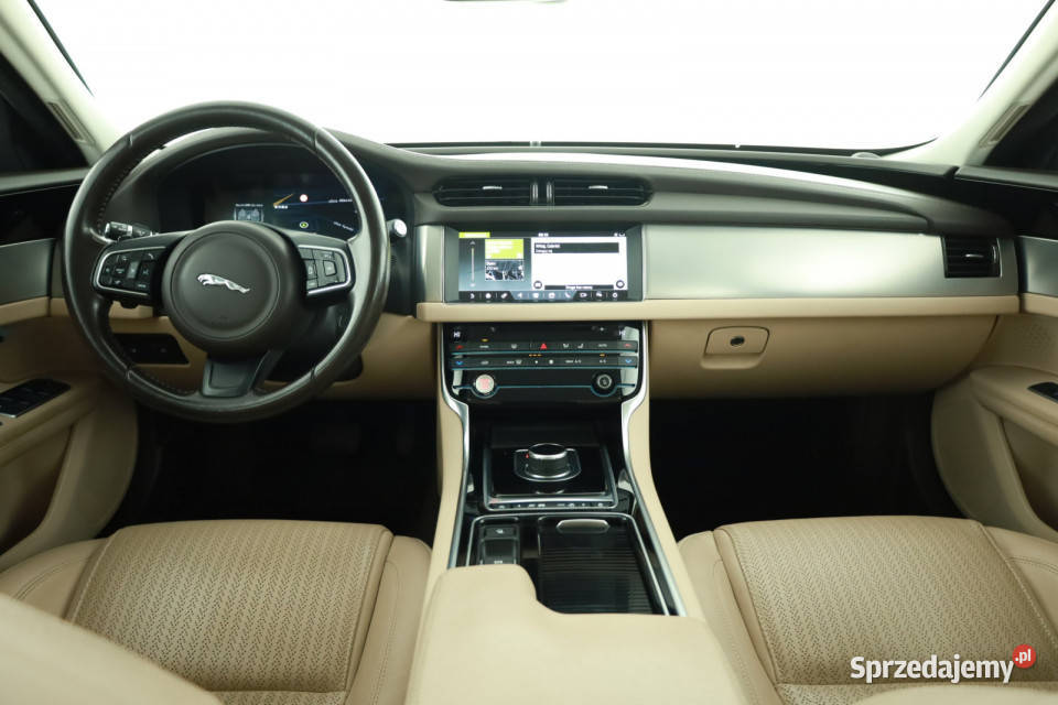 Jaguar XF 20d AWD czarny mazowieckie Piaseczno