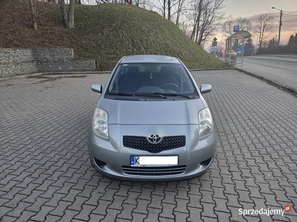 Toyota Yaris II 10 Benzyna na łańcuszku Sprawna Tarnów