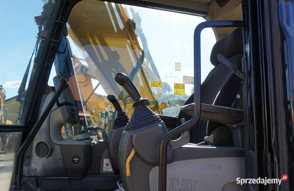Koparka gąsienicowa CAT 319 D 2011 Koparki świętokrzyskie Jeziorko