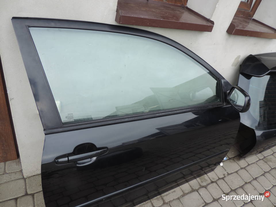 TOYOTA COROLLA E12 3D DRZWI PRAWE PRZEDNIE 209