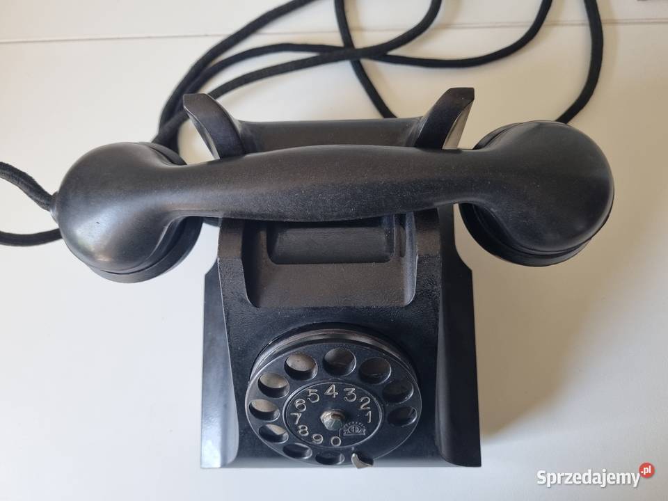 Zabytkowy telefon CZPE CB47 1951r przed RWT pomorskie Solnica