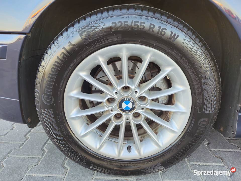 BMW E39 528i 1999 28 benzyna sedan granatowa granatowy Września