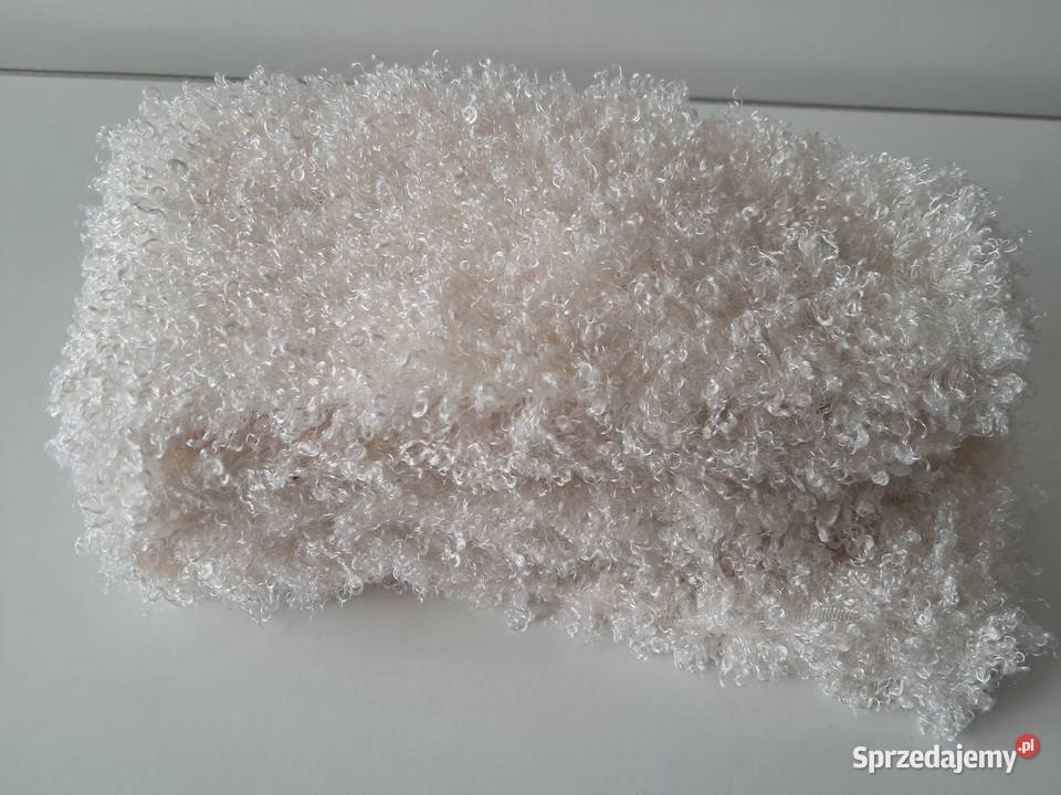 Szalikokomin biały z boucle do sprzedania Pozostałe małopolskie Kraków sprzedam