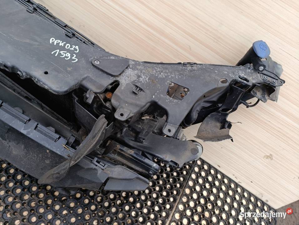 VOLVO V60 S60 II D2 16D PAS PRZEDNI KOMPLET Zbierkowo sprzedam