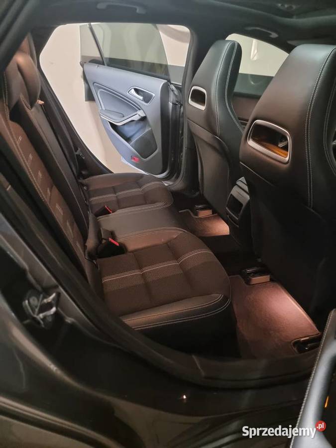 Cla 180 dach panoramiczny niski przebieg