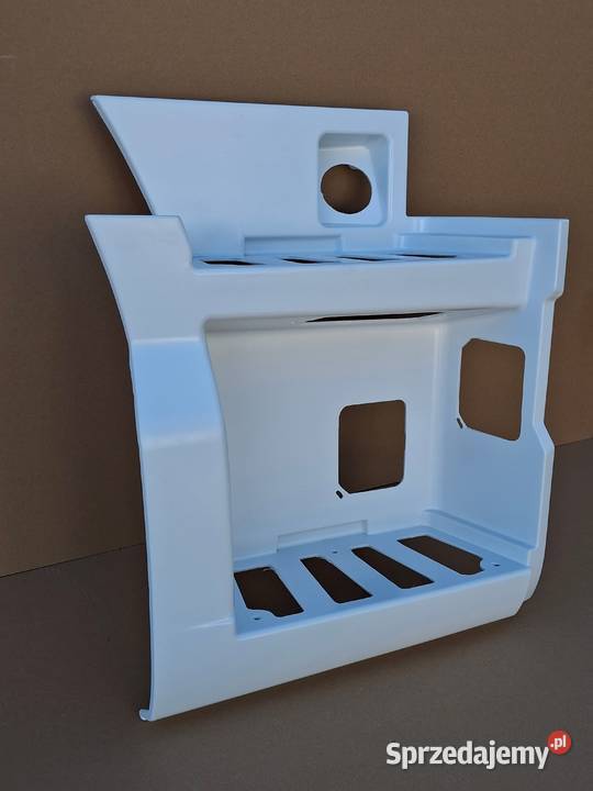 MAN TGX TG3 STOPIEŃ PRAWY DOLNY OBUDOWA STOPNIA Bieleń