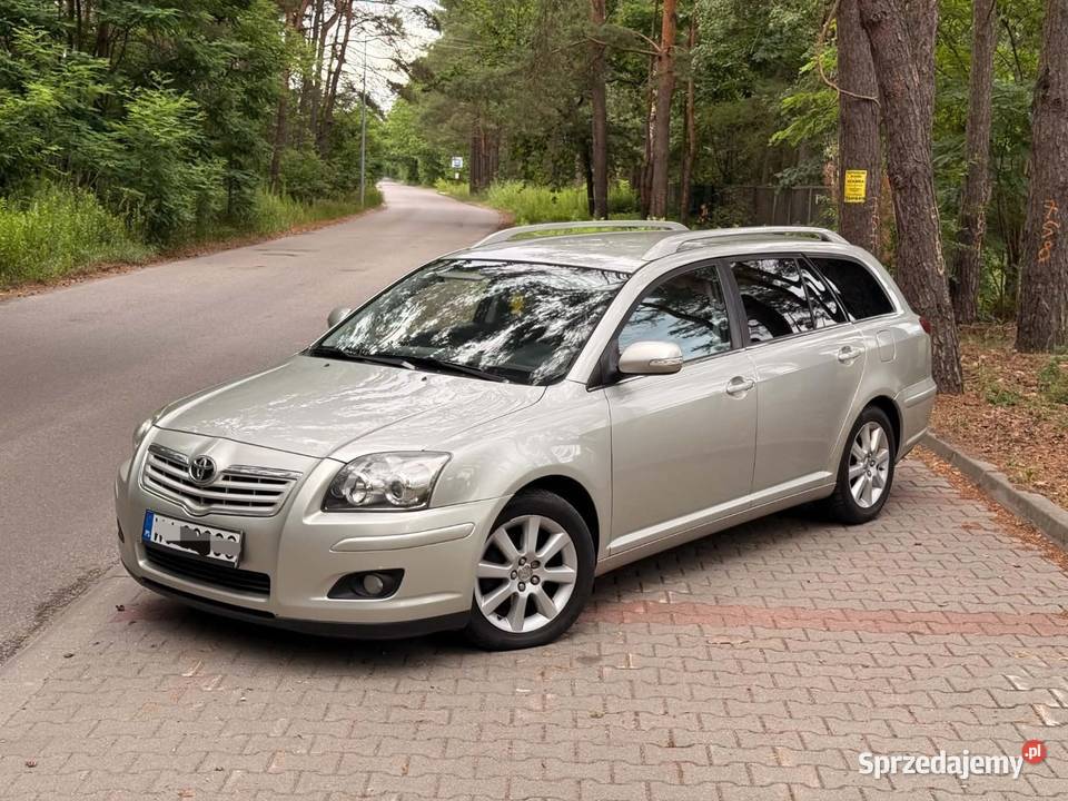Toyota Avensis LIFT 18 BenzSalon Polska garażowany Wołomin sprzedam