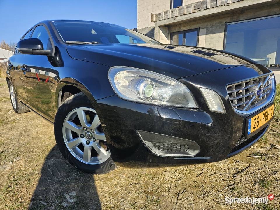 Volvo V60 16TB T4 180 Klimatronik Parktronik elektryczne szyby Prawiedniki