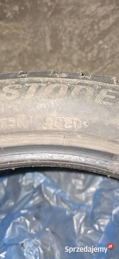 Opony zimowe Bridgestone 22545 R18 Bridgestone Uniejów
