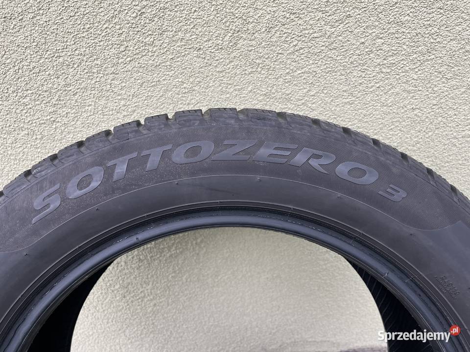 Opony zimowe Pirelli Sottozero 3 21555 R17 17cale