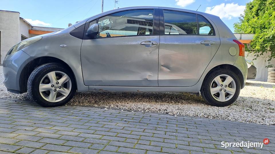 Toyota Yaris 13 benzyna Klimatronik radio Grodzisk Mazowiecki