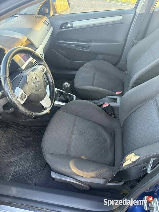 Opel Astra H 2004 nieuszkodzony