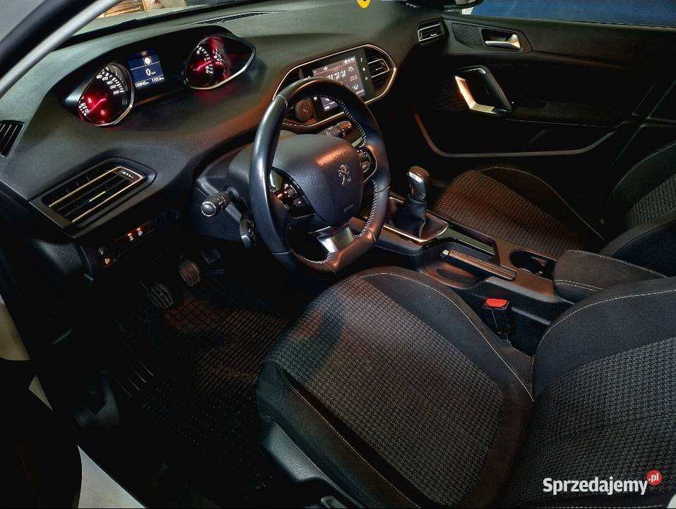 Peugeot 308 16 HDI 2018 polift diesel Lesko sprzedam