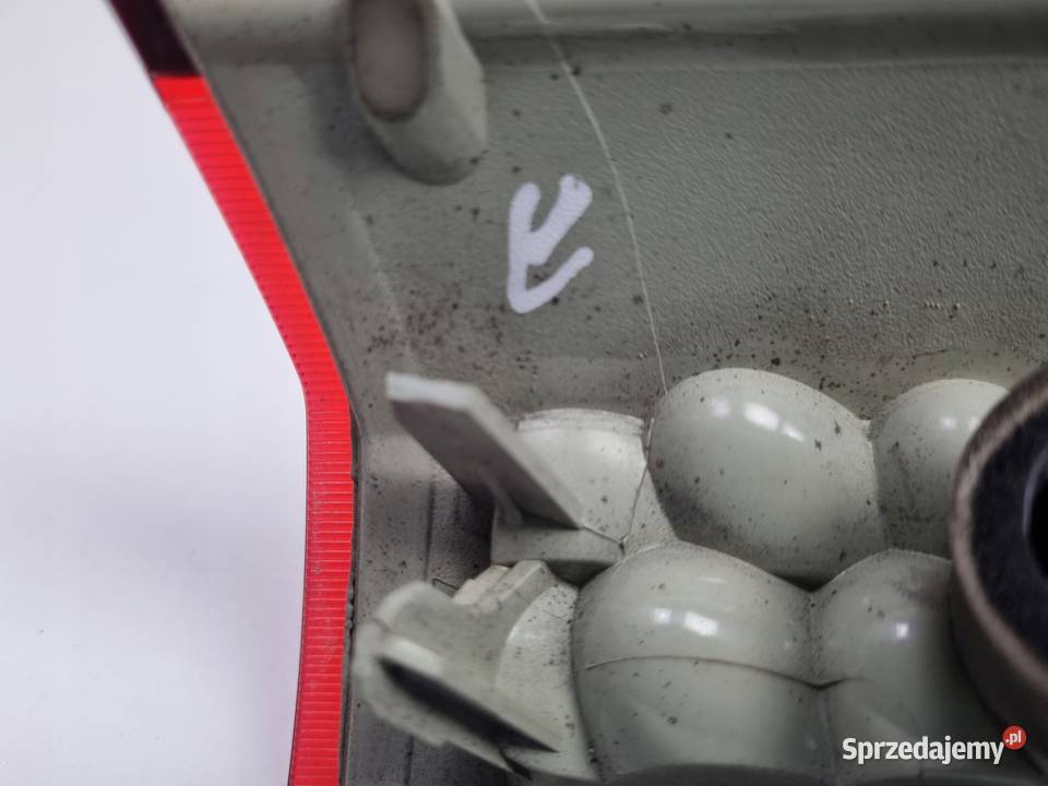 Volvo V70 III XC70 0713r TYLNIA TYLNA LAMPA LEWA osobowe lubelskie Chełm sprzedam