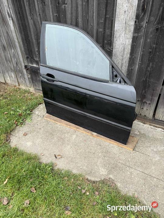 Części do bmw e46 19 kolor schwarz 2 drzwi klapa Rok produkcji 1999 Lublin
