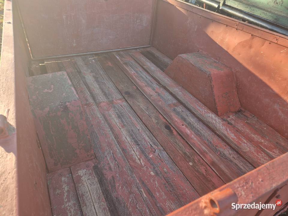 Przyczepa rolnicza jednoosiowa Przyczepy rolnicze Bucze