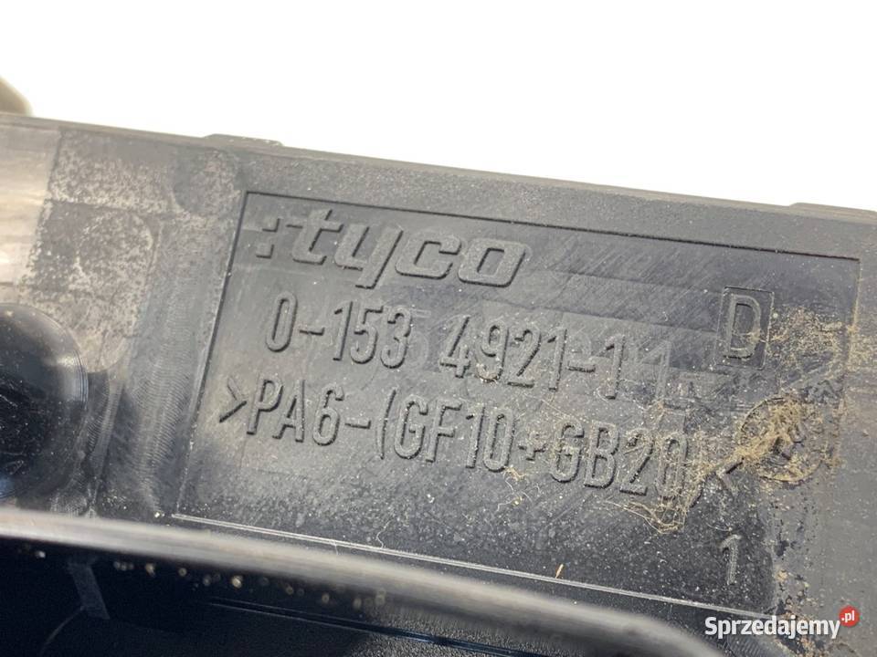 SKRZYNKA BEZPIECZNIKÓW OPEL ZAFIRA B 743381 osobowe Skrzynki bezpieczników podkarpackie