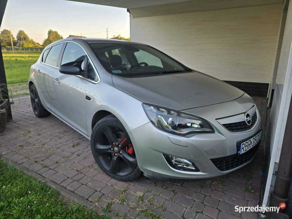 Opel Astra J 16T Sport Astra Haczów sprzedam
