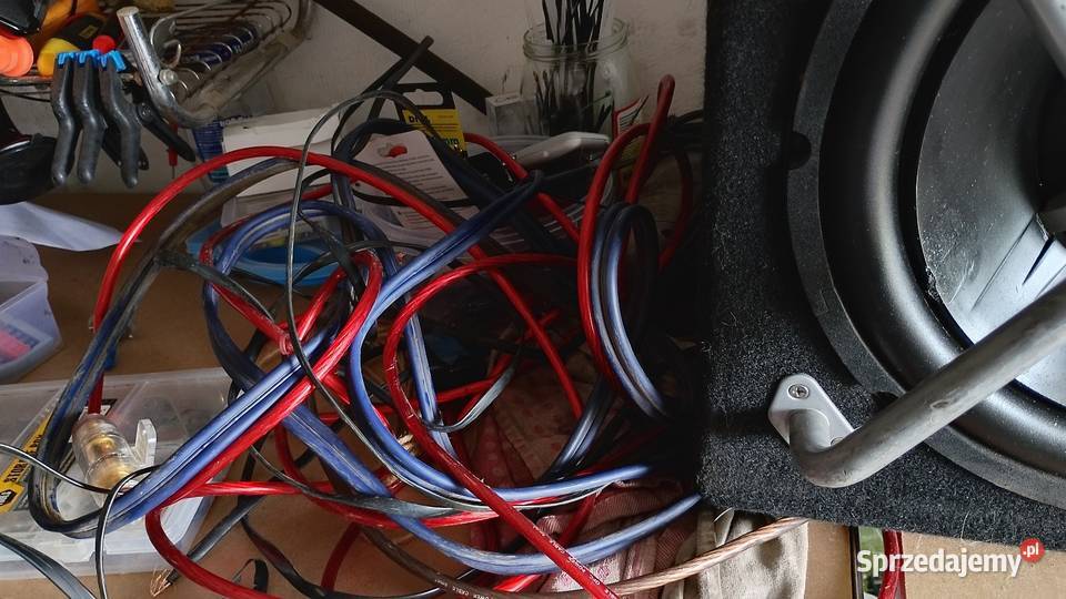Sprzedam tubę basową aktywną JBL do samochodu dwudrożne Głośniki
