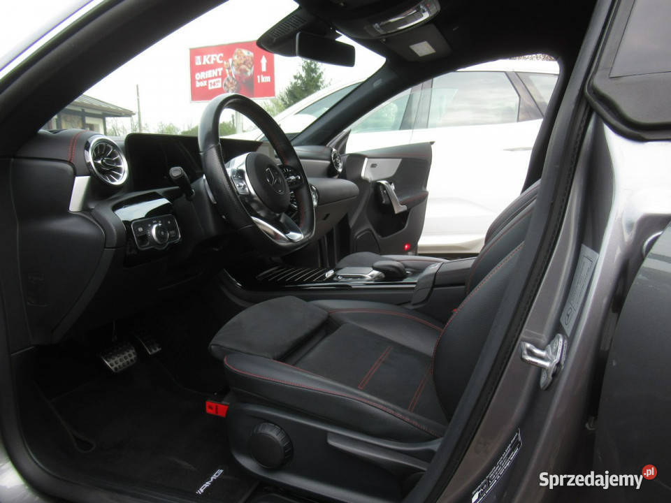 Mercedes CLA 200 BEZWYPADKOWY Kamera AMBIENT 26940km Mercedes-Benz Warszawa sprzedam