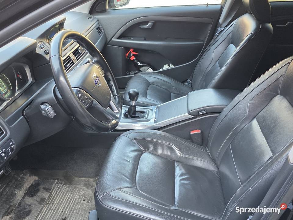 Volvo V70 2014r D3 5 cylindrów 136 19843 czarny Warszawa