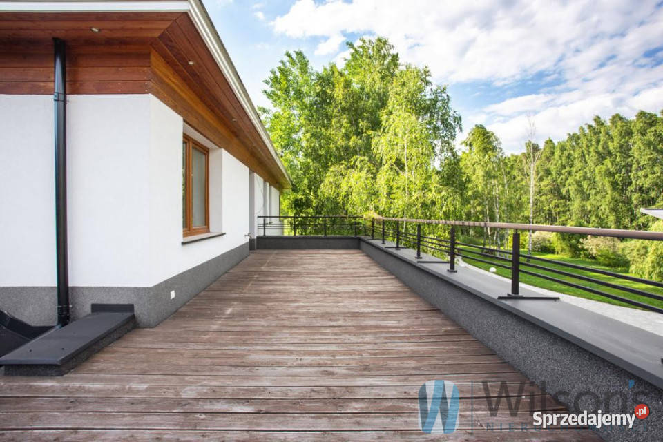 sprzedaży domu wolnostojącego 560m2 Osieck mazowieckie sprzedam