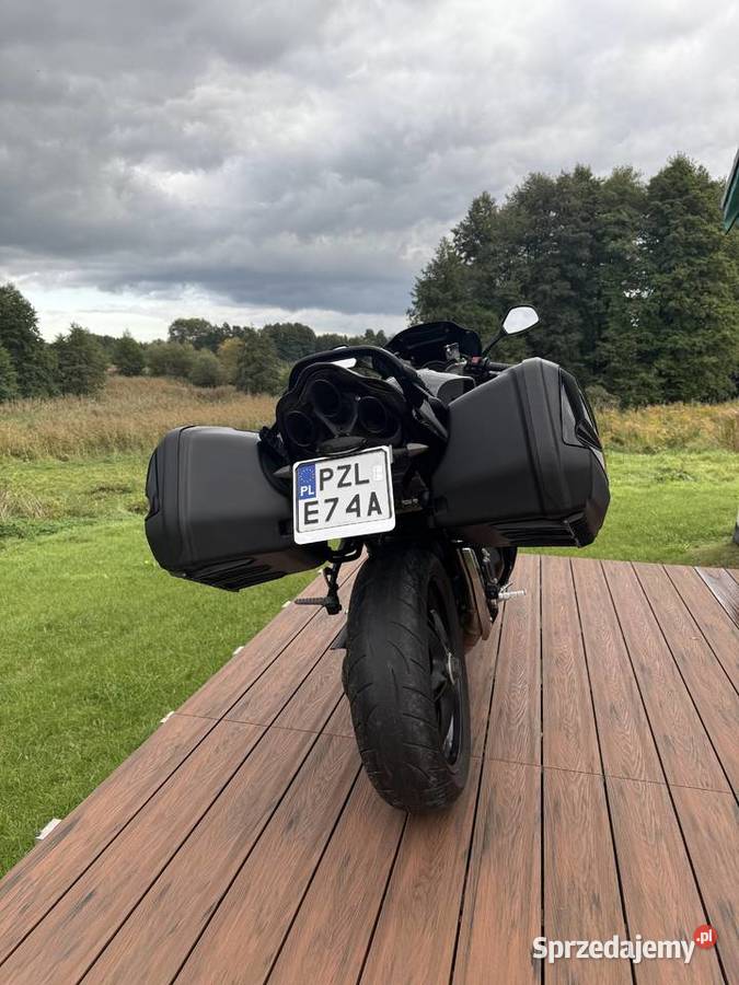 Triumph sprint 1050 ST ABS 2007 garażowany sprzedam