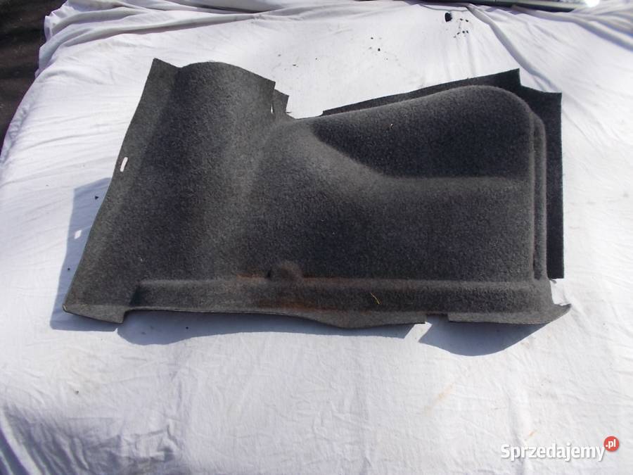 Boczek wykładzima bagażnika BMW 5 E34 1 Poniatowa