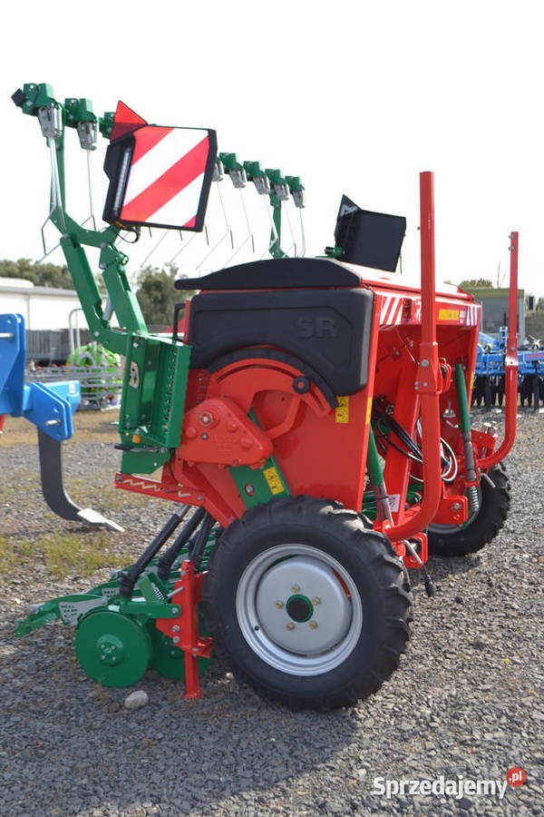 Siewnik zbożowy SR251 AGROMASZ 25 m