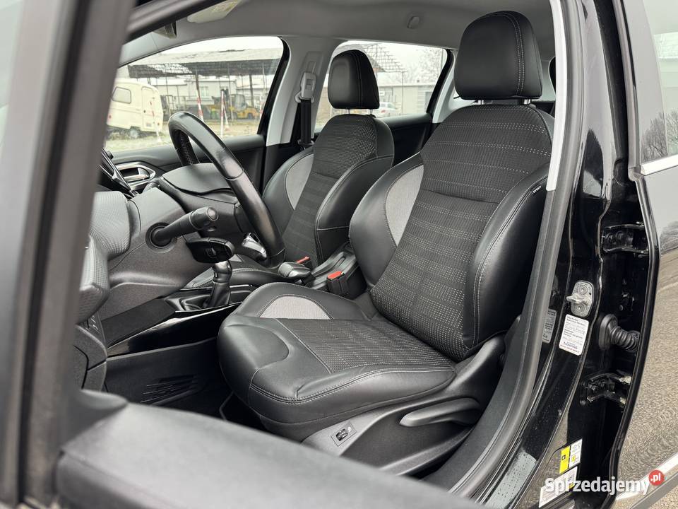 Peugeot 2008 12 BENZYNA Klimatronik Nawigacja bluetooth Konin sprzedam