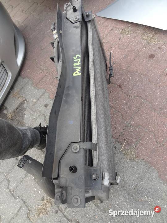 KOMPLET CHŁODNIC AURIS I 22 D JD1271002542 osobowe sprzedam
