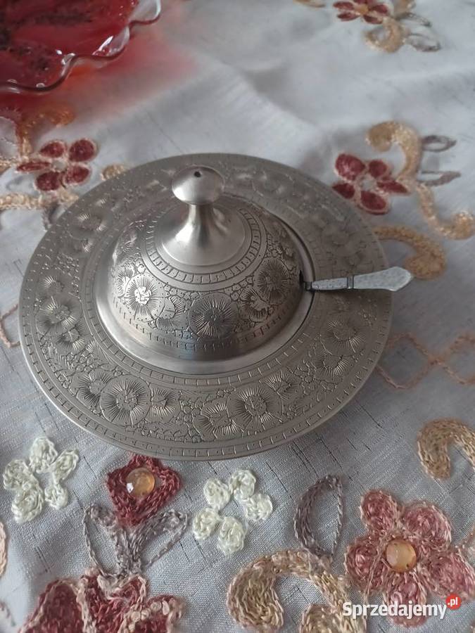 Piękny pojemnik na kawior Mosiądz