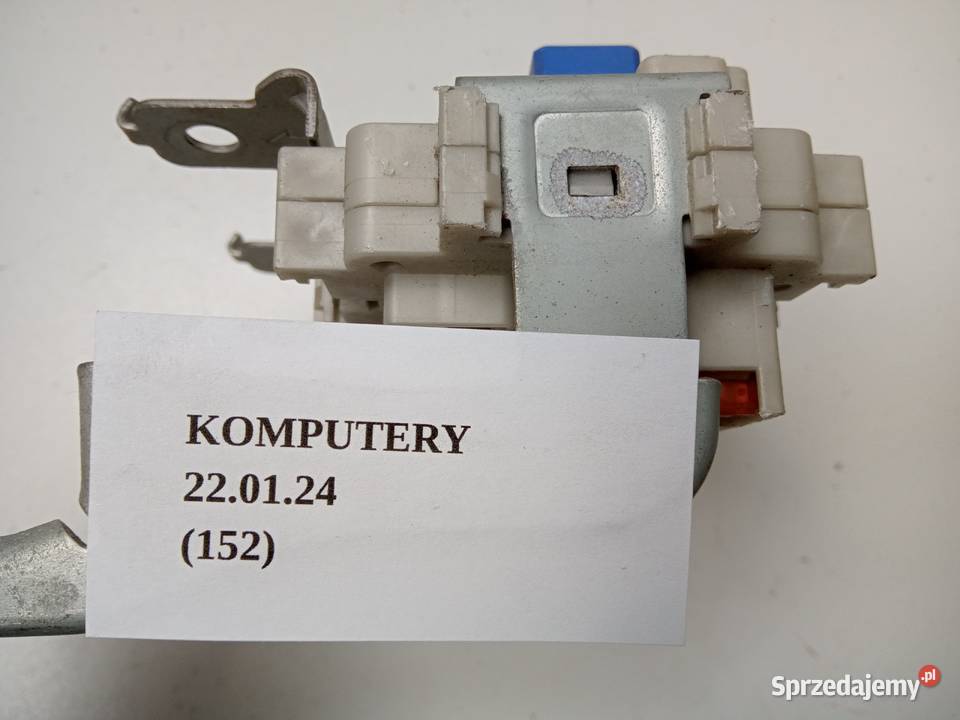 SKRZYNKA BEZPIECZNIKÓW INFINITI FX35 FX45 osobowe