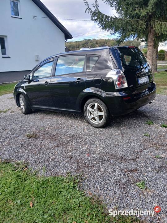 Toyota verso Bodzentyn